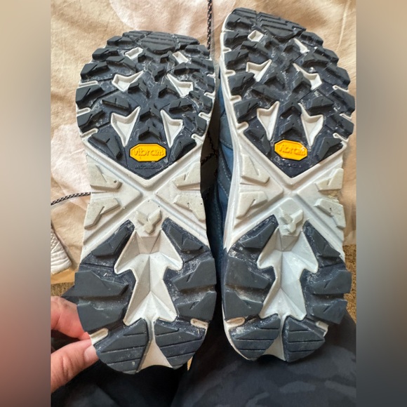 Hoka Anacapa Mid Hiking Boot - Picture 3 of 6